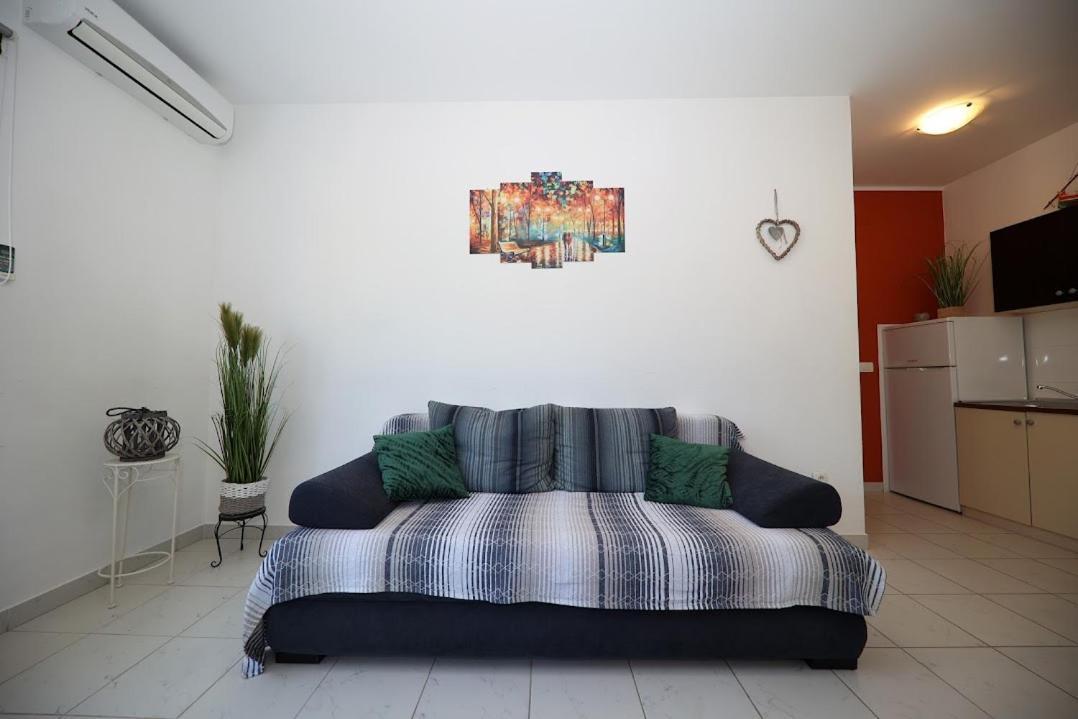 Apartments Kate มูร์แตร์ ภายนอก รูปภาพ
